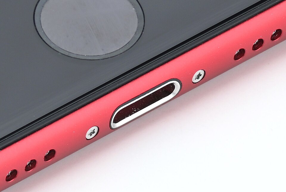 Apple Lightning connector