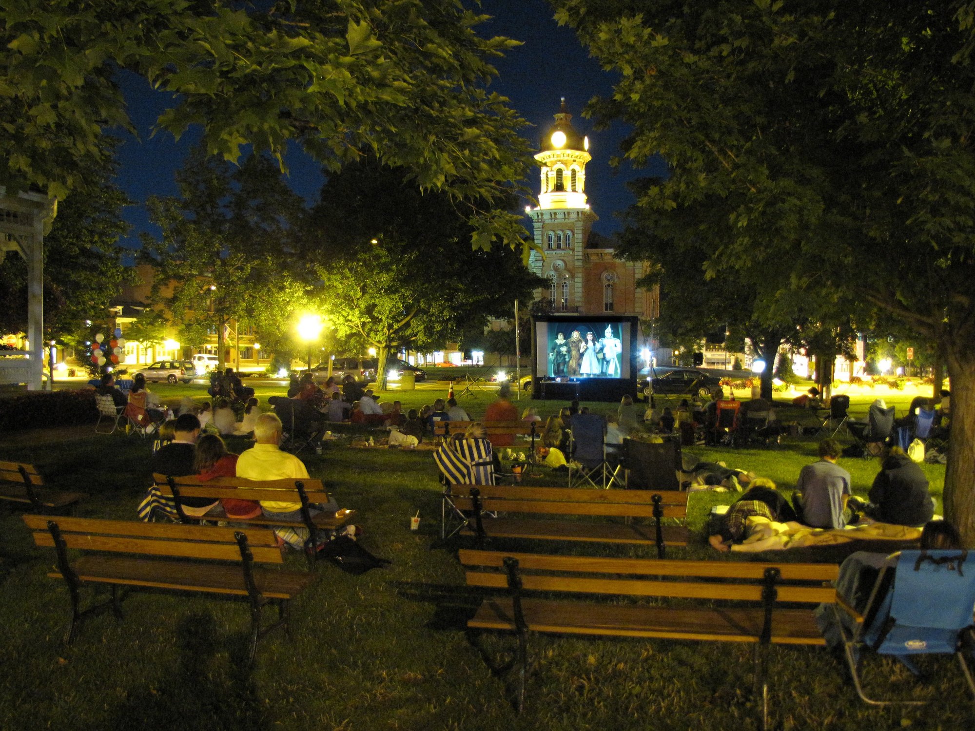 Outdoor Movie Events in the U.S. and the U.K., July–October 2010