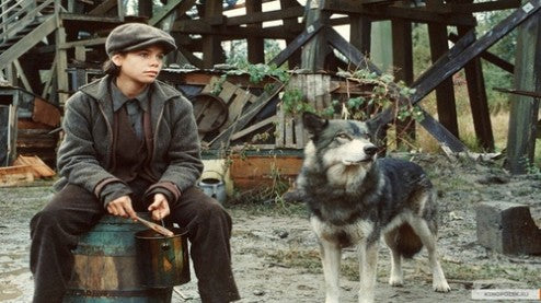 Meredith Salenger has a pet wolf in 